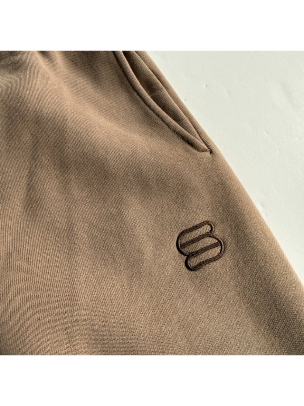 ARITZIA Super World Fleece Sweatpants - Taupe Brown - Unisex Medium - Picture 2 of 5